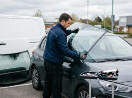 mobile windscreen replacement
